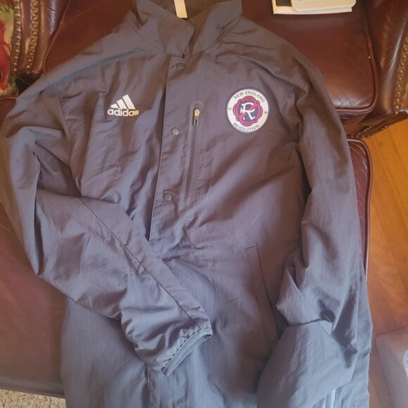 Adidas MLS Soccer New England REVOLUTION Gray Jacket Mens Small - Picture 1 of 3